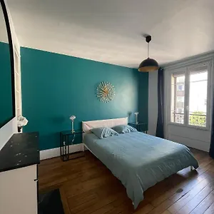 Apartment Eiffel Flats, Paris