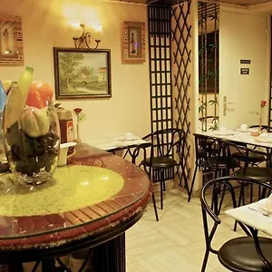 Voltaire Hotel